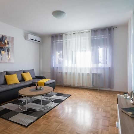 Apartman Lariva Όσιγιεκ Εξωτερικό φωτογραφία