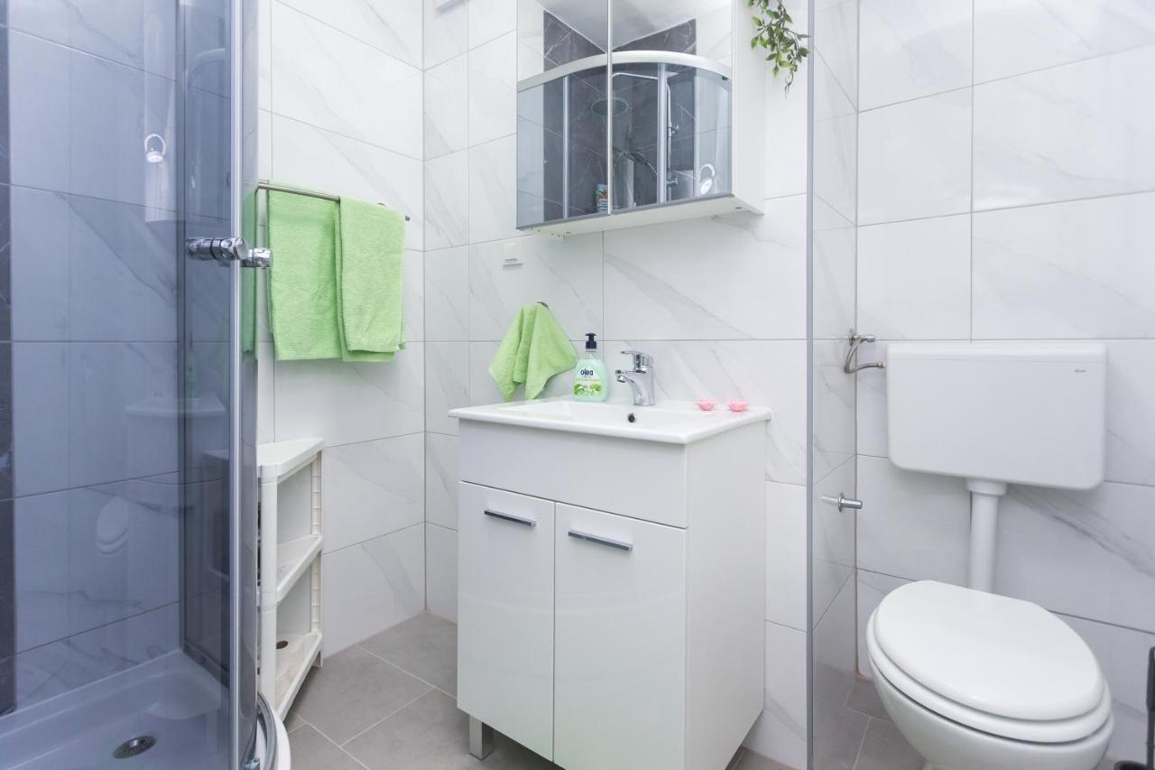 Apartman Lariva Όσιγιεκ Εξωτερικό φωτογραφία